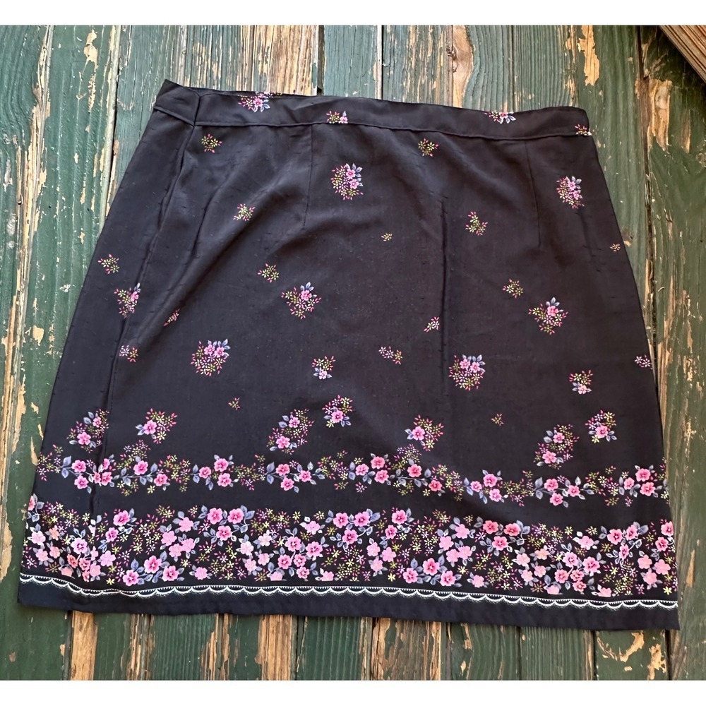 Black‎ Floral Print A-Line Skirt Women's Size Small Knee Length Casual